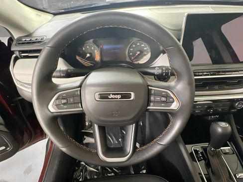 Used 2022 Jeep Compass Limited w/ Sun and Sound Group AWD/4WD image 11