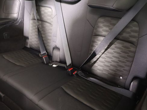 Used 2025 Nissan Pathfinder SV image 13