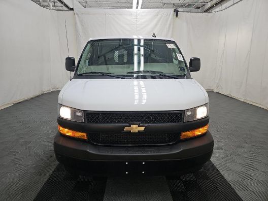 Used 2020 Chevrolet Express 2500 RWD image 2