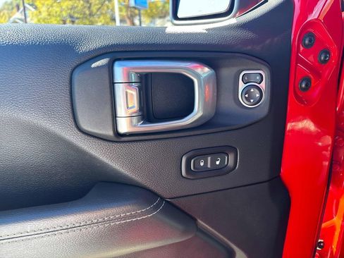 Used 2021 Jeep Gladiator Overland w/ Popular Equipment Package image 17