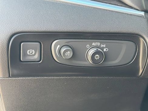 Used 2020 Buick Enclave Avenir w/ Avenir Technology Package FWD image 20