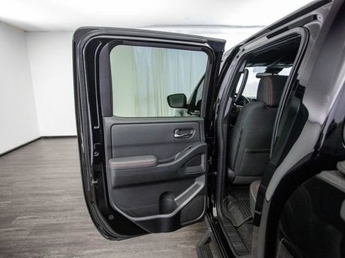 Used 2022 Nissan Frontier PRO-4X w/ Technology Package image 22