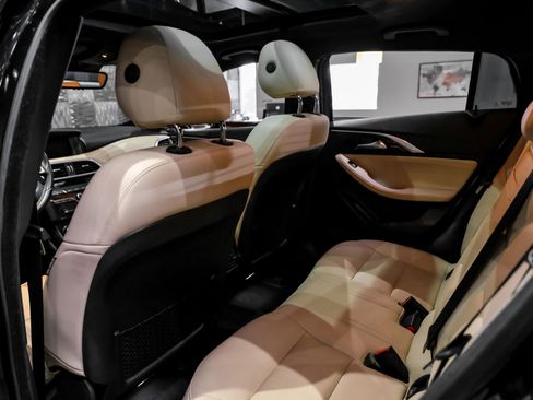 Used 2018 INFINITI QX30 Premium w/ Technology Package image 36