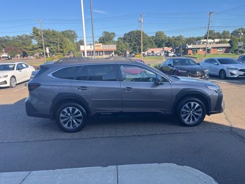 Used 2024 Subaru Outback Limited image 16