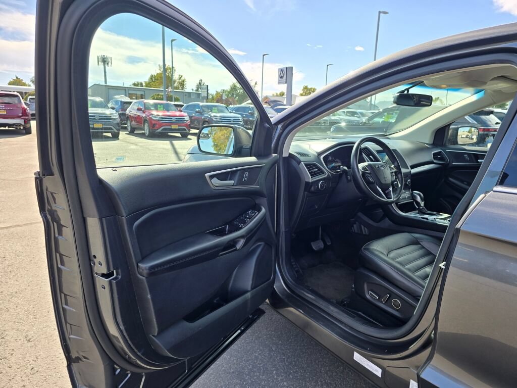 Used 2016 Ford Edge SEL w/ Equipment Group 201A AWD/4WD image 19