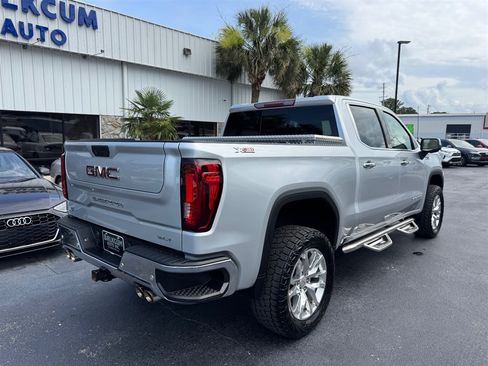 Used 2021 GMC Sierra 1500 SLT w/ SLT Premium Plus Package AWD/4WD image 8