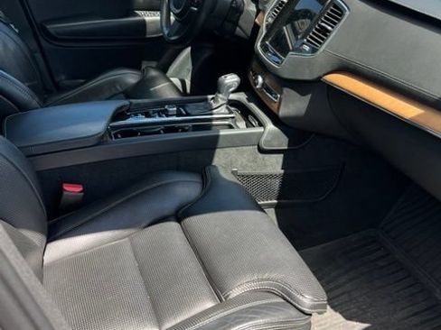 Used 2020 Volvo XC90 T6 Inscription w/ Protection Package Premier AWD/4WD image 6