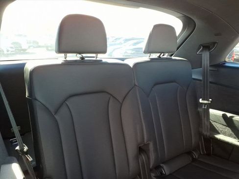 Used 2020 Audi Q7 3.0T Premium w/ Convenience Package image 15