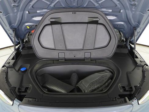 Used 2023 Volvo XC40 Recharge Ultimate image 6