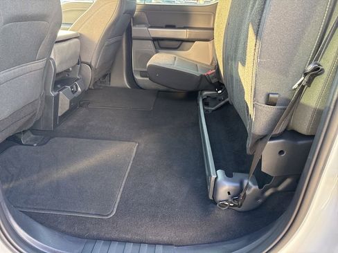 Used 2024 Ford F150 XLT image 11