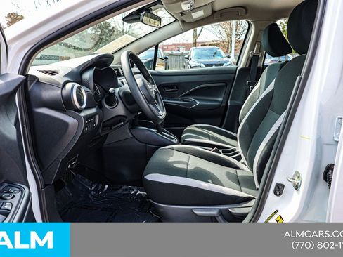 Used 2025 Nissan Versa S w/ Trunk Package image 18