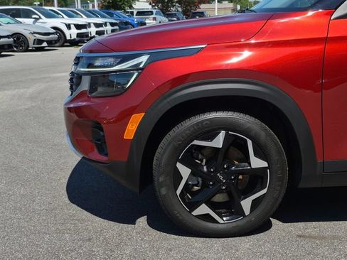 Used 2025 Kia Seltos S AWD/4WD image 9