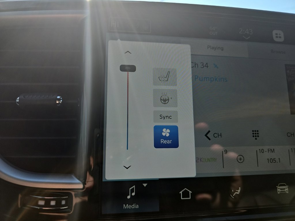 Certified 2026 Chrysler Pacifica Select FWD image 33