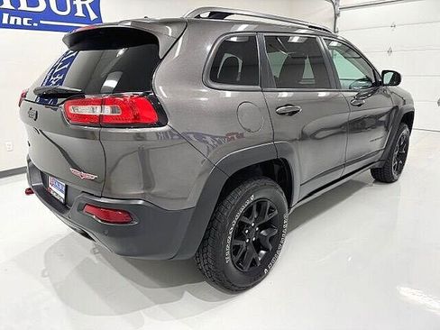 Used 2018 Jeep Cherokee Trailhawk w/ Quick Order Package 27L image 2