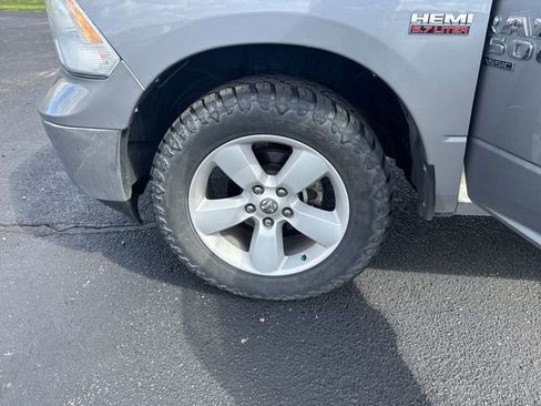 Used 2023 RAM 1500 Classic SLT AWD/4WD image 31