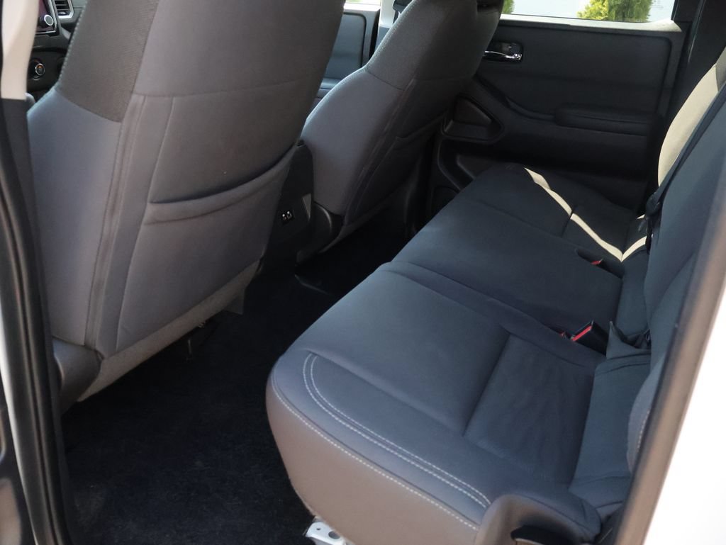 Used 2022 Nissan Frontier SV RWD image 19