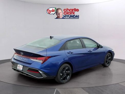 New 2026 Hyundai Elantra Sport image 5