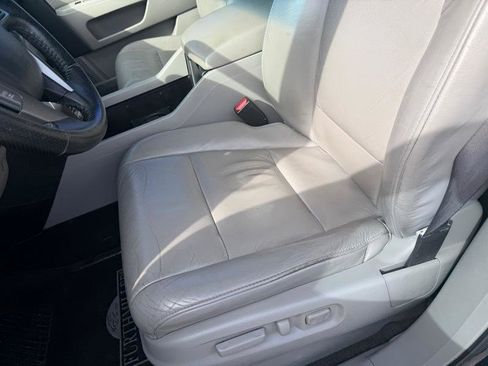 Used 2011 Honda Pilot Touring image 17