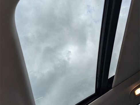 Certified 2025 INFINITI QX60 Luxe image 15