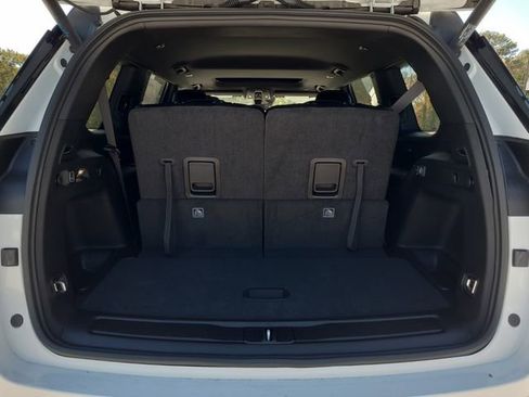 New 2025 Jeep Grand Cherokee L Altitude RWD image 15