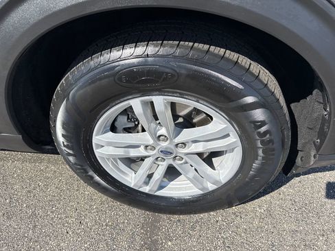 Certified 2023 Ford Explorer XLT w/ Equipment Group 202A image 10