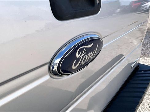 Used 2013 Ford F150 XLT w/ Mid Equipment Group RWD image 31