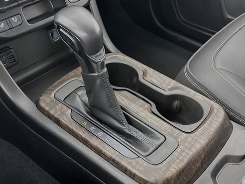 Used 2022 GMC Canyon Denali w/ Denali Black Edition Package image 17