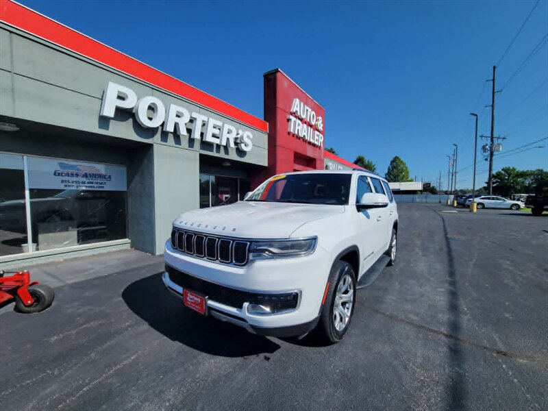 Used 2022 Jeep Wagoneer Series II AWD/4WD image 3