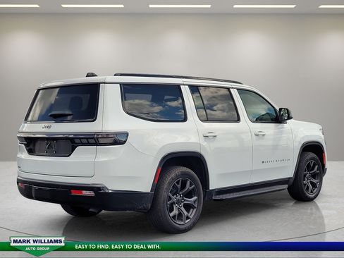 Used 2026 Jeep Grand Wagoneer Limited AWD/4WD image 4