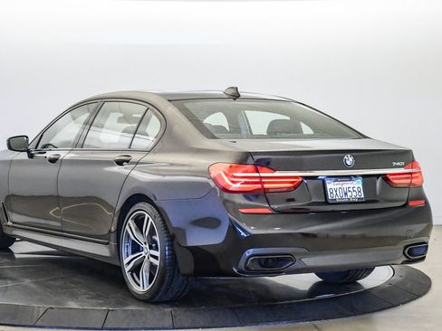 Used 2018 BMW 740i RWD image 2
