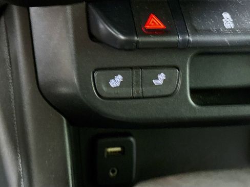 Used 2015 GMC Canyon SLT image 11