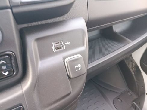 New 2025 RAM ProMaster 3500 w/ Cold Weather Group FWD image 24