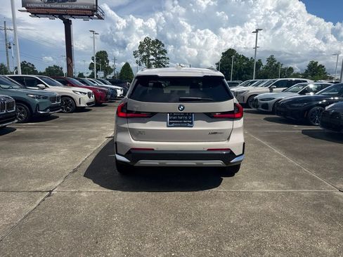New 2026 BMW X1 xDrive28i w/ Convenience Package AWD/4WD image 4