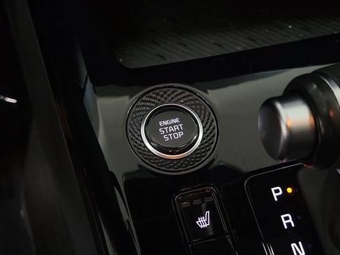 Certified 2024 Kia Niro EX FWD image 32