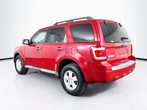 Used 2011 Ford Escape XLT image 4