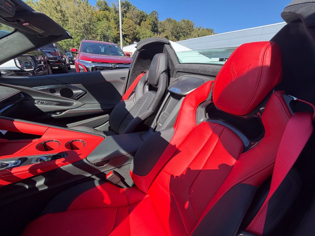 New 2026 Chevrolet Corvette Stingray Premium Conv w/ Z51 Performance Package RWD image 16