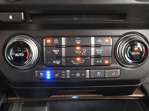 Used 2018 Ford F150 Raptor w/ Equipment Group 802A Luxury AWD/4WD image 30