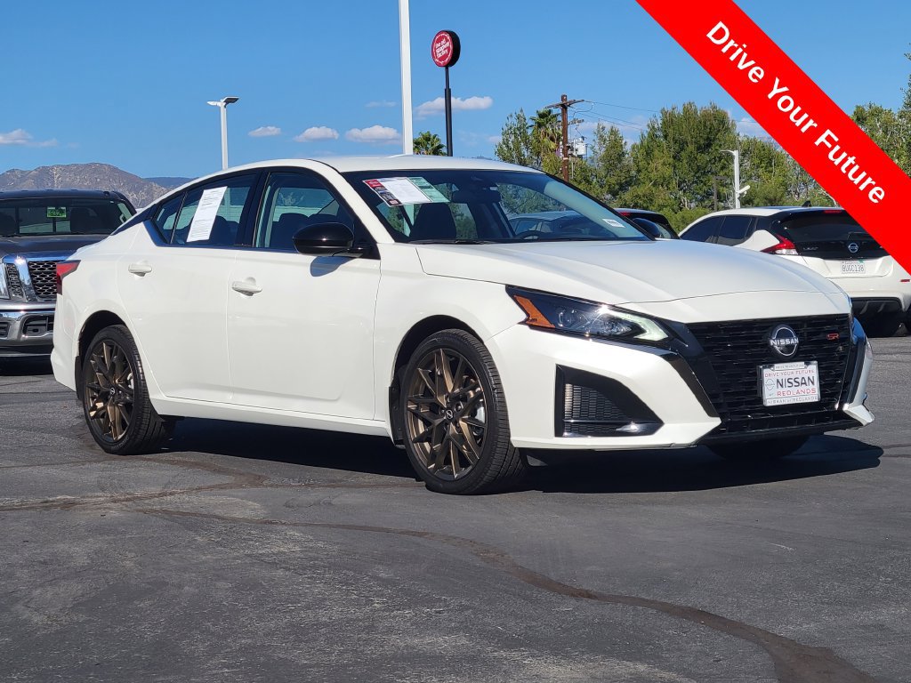 Used 2025 Nissan Altima 2.5 SR AWD/4WD image 37