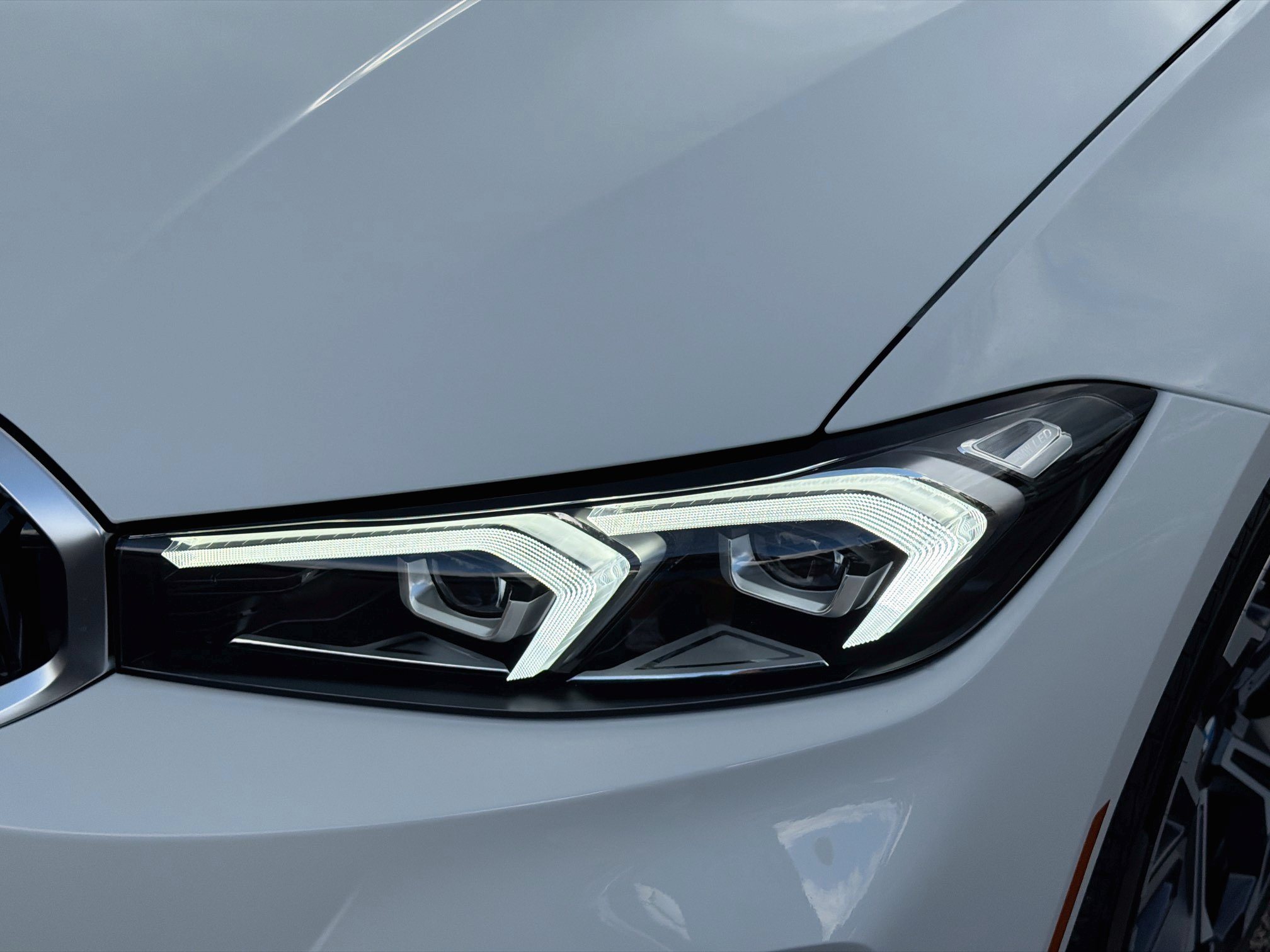 New 2026 BMW 330i Sedan RWD image 9