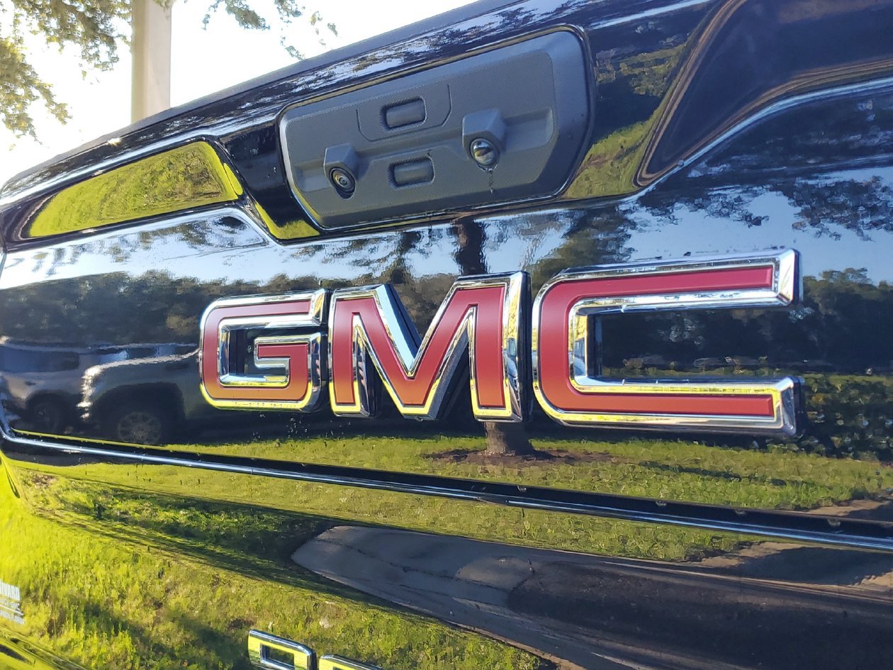 Used 2024 GMC Sierra 2500 Denali w/ Technology Package AWD/4WD image 6