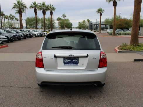 Used 2009 Kia Spectra5 SX image 4