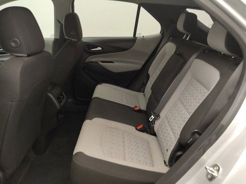 Used 2022 Chevrolet Equinox LS AWD/4WD image 18