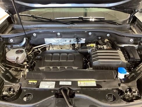 Certified 2024 Volkswagen Atlas SE image 25