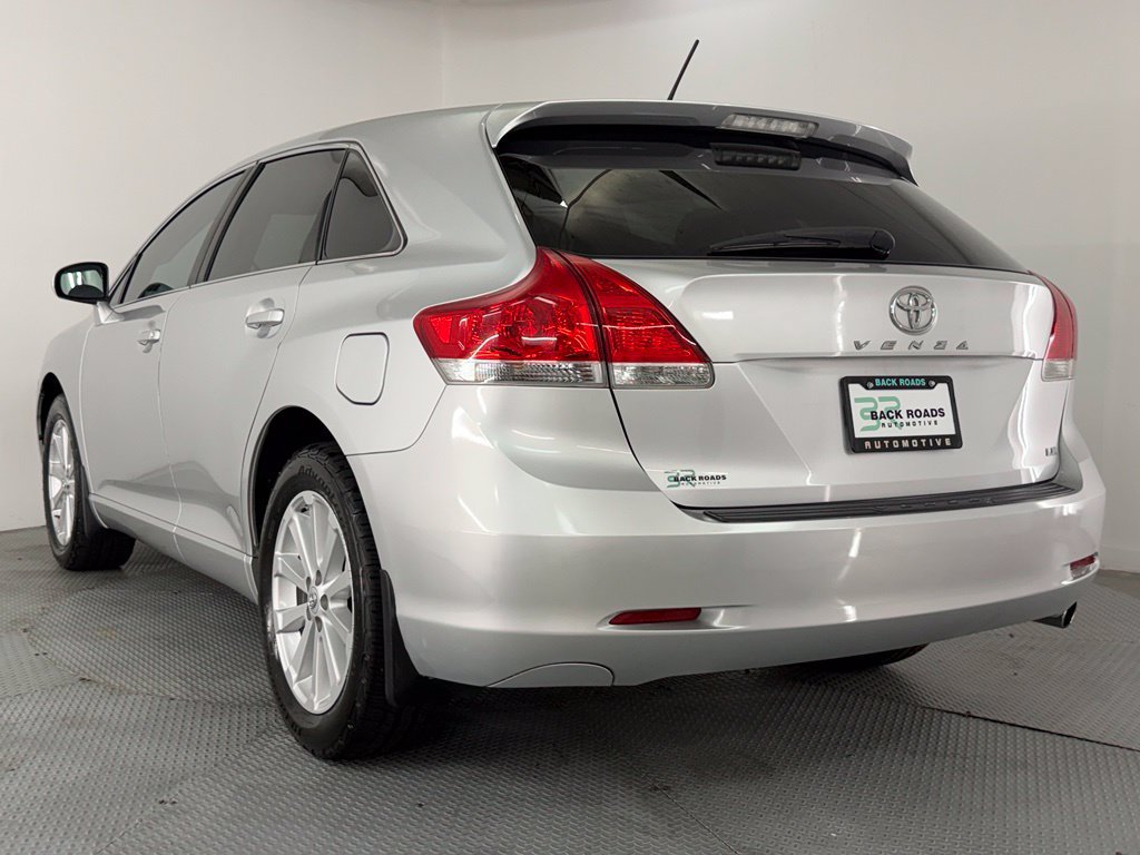 Used 2012 Toyota Venza LE FWD image 7