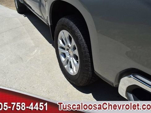 Used 2025 Chevrolet Silverado 1500 LTZ AWD/4WD image 14