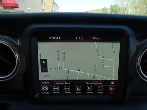 Used 2018 Jeep Wrangler Unlimited Sahara image 20