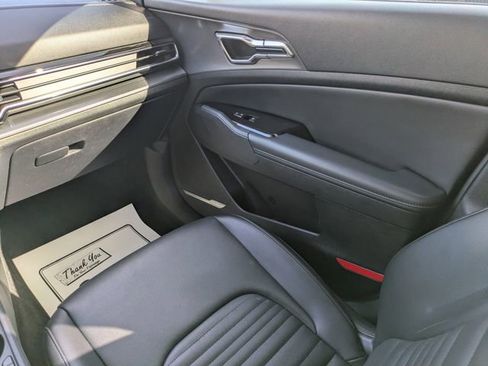 Used 2023 Kia Sportage SX image 14