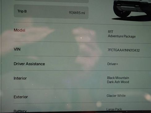 Used 2022 Rivian R1T Adventure image 31