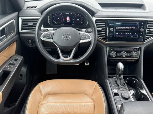 Used 2023 Volkswagen Atlas Cross Sport SEL Premium R-Line AWD/4WD image 18