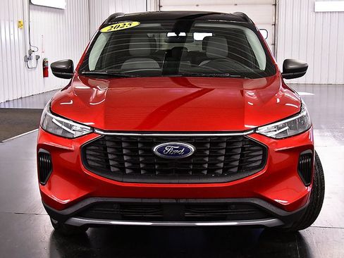 New 2025 Ford Escape Active w/ Cold Weather Package image 2